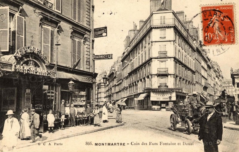 Angle des rues Fontaine et Douai à Paris