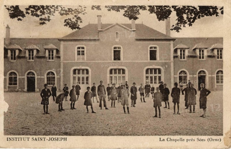 CHAPELLE-PRES-SEES