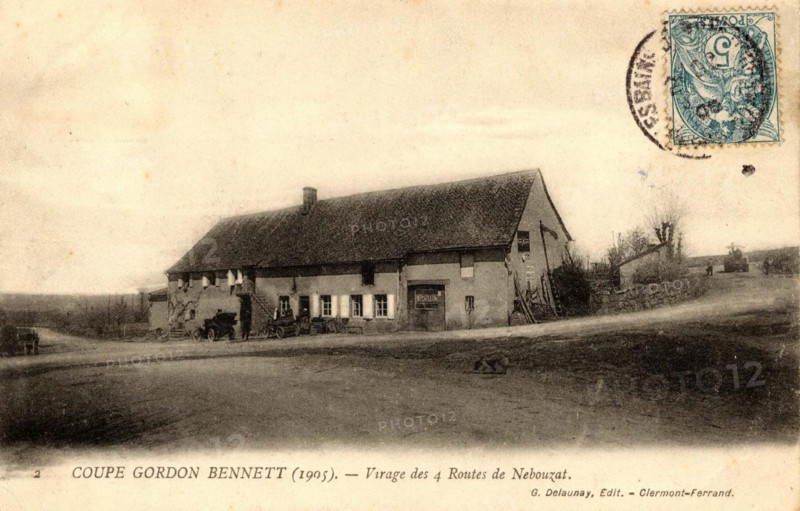 NEBOUZAT