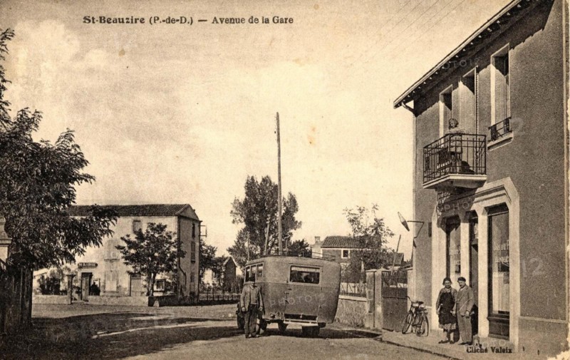 SAINT-BEAUZIRE
