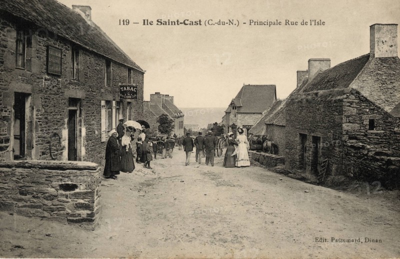 ILE-SAINT-CAST