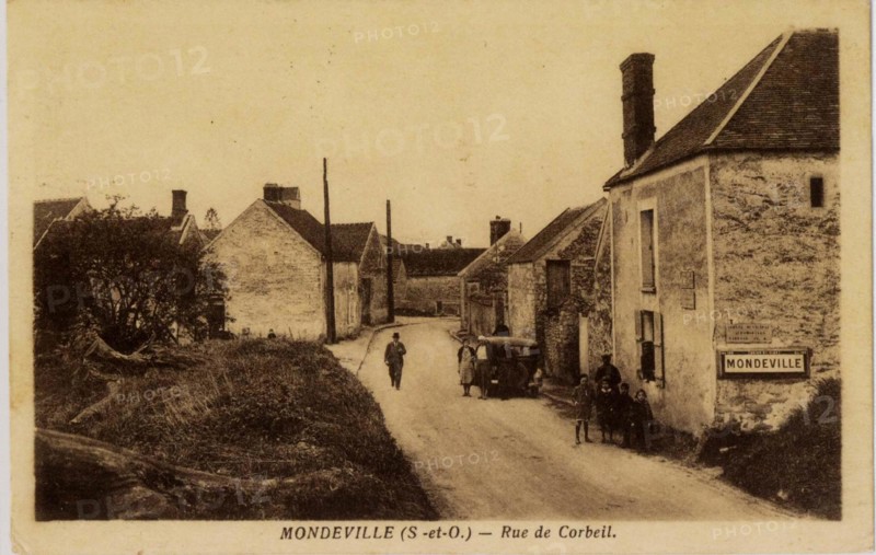 MONDEVILLE