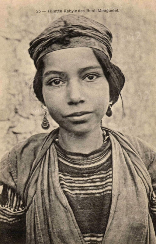A girl from the autonomous tribe of the Aït Menguellet