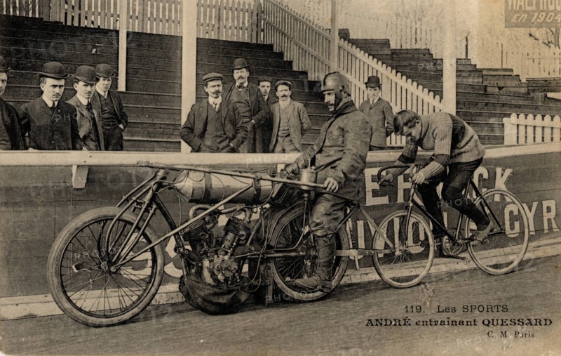 MOTOS