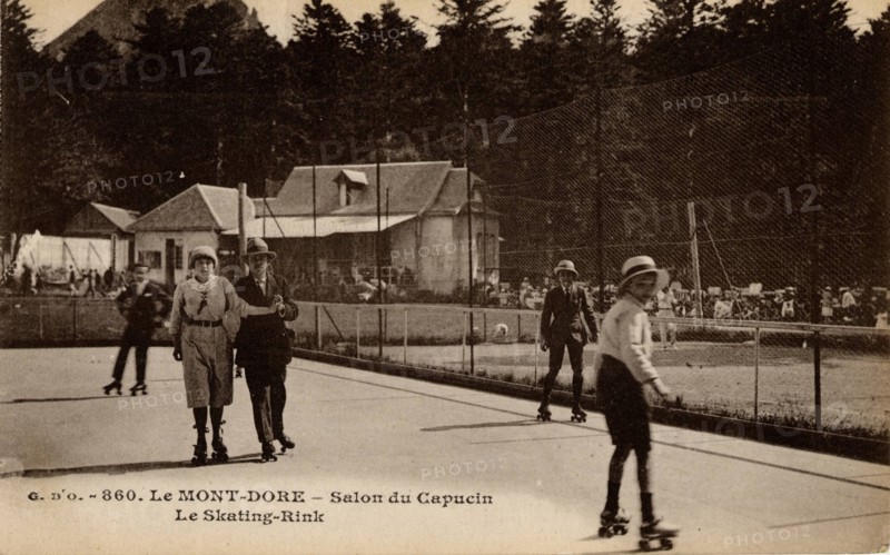 SKATING