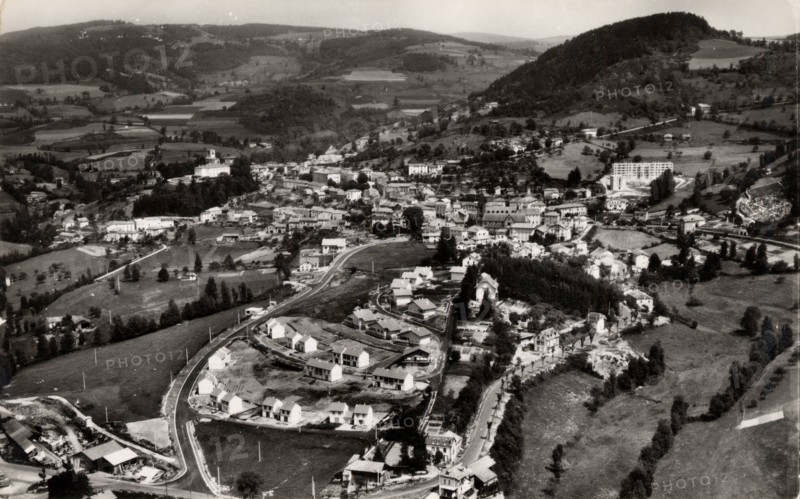 SAINT-JUST-EN-CHEVALET*