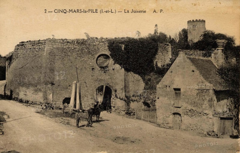 CINQ-MARS-LA-PILE