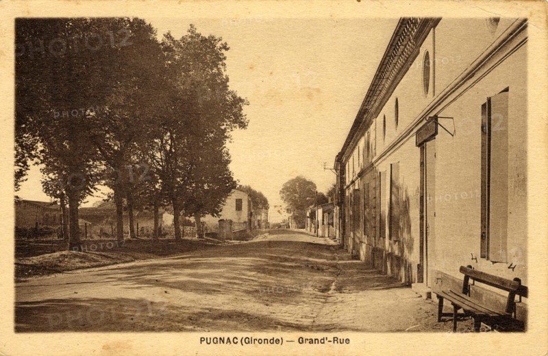 PUGNAC. Département : Gironde (33). Region: Nouvelle-Aquitaine (formerly Aquitaine)
