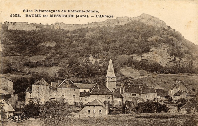 BAUME-LES-MESSIEURS. Département : Jura (39). Région : Région : Bourgogne-Franche-Comté (anciennement Franche-Comté)