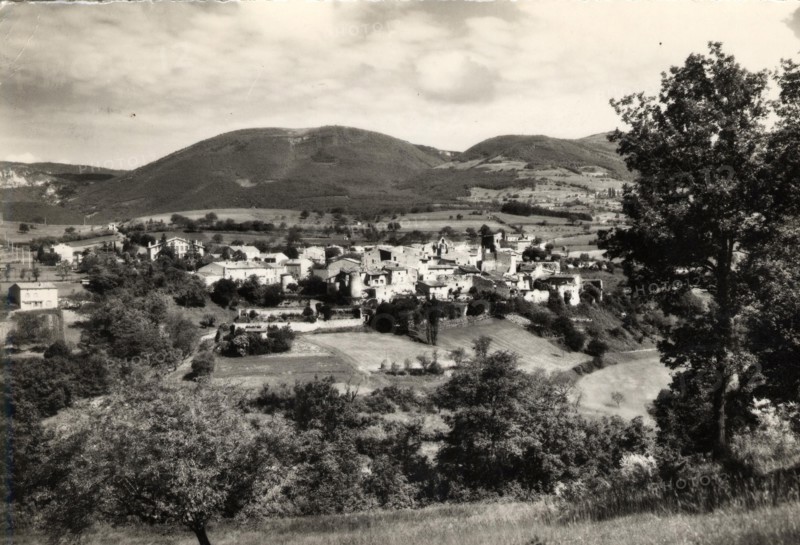BEAUFORT-SUR-GERVANNE. Département : Drome (26). Région : Auvergne-Rhône-Alpes (anciennement Rhônes-Alpes)