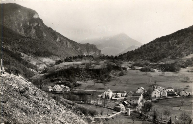 GLANDAGE. Département : Drome (26). Région : Auvergne-Rhône-Alpes (anciennement Rhônes-Alpes)