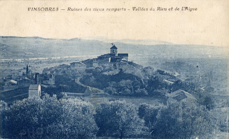 VINSOBRES. Département : Drome (26). Région : Auvergne-Rhône-Alpes (anciennement Rhônes-Alpes)