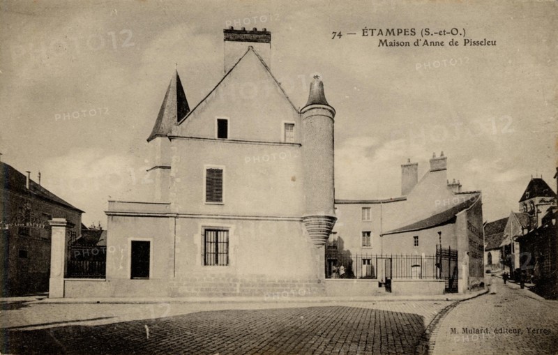 Etampes
