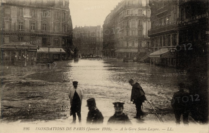 The 1910 Great Flood of Paris