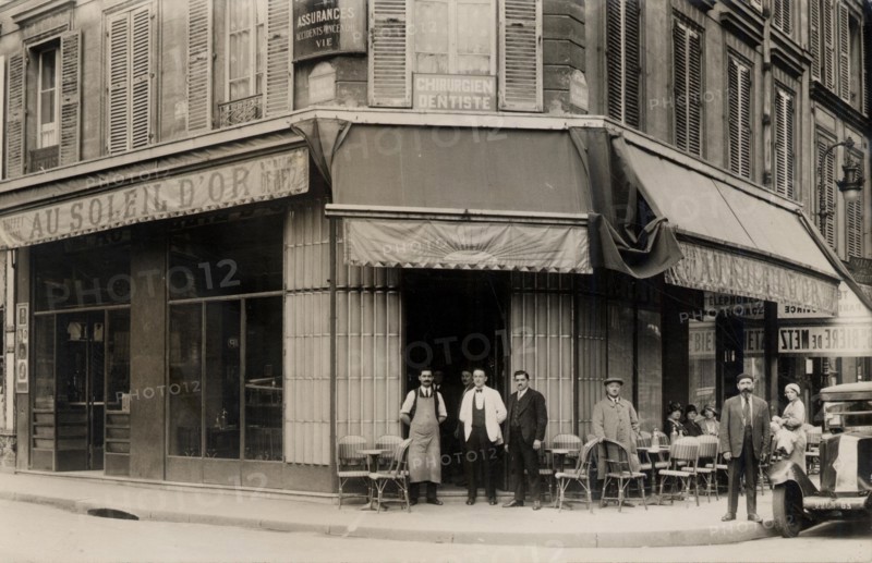 Paris, Brasserie "Au Soleil d'Or"