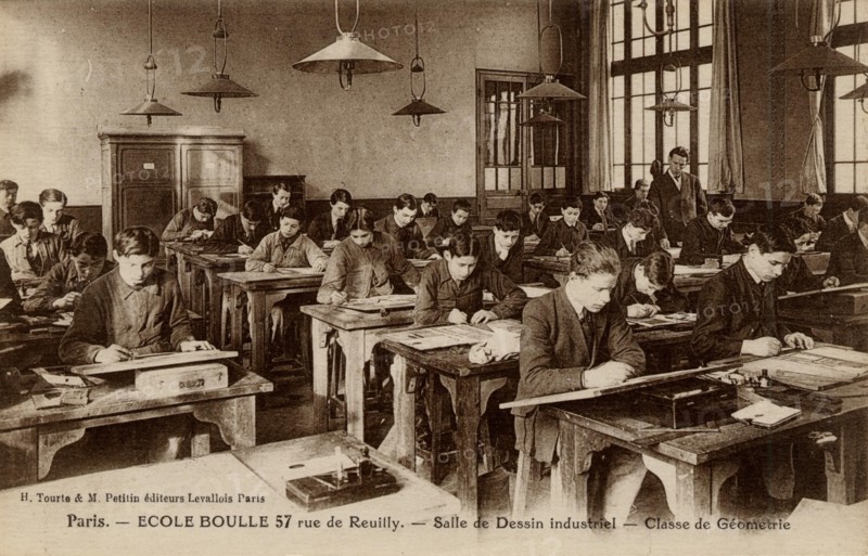 Paris, Elèves de l'Ecole Boulle, 57 rue de Reuilly