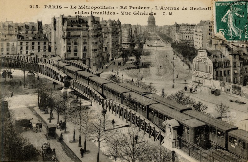 Paris, aerial metro