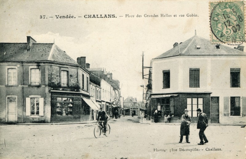 Challans, Place des Grandes Halles and rue Gobin