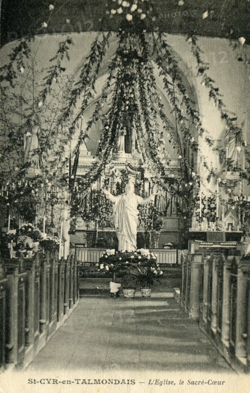 Saint-Cyr-en-Talmondais, interior of the church