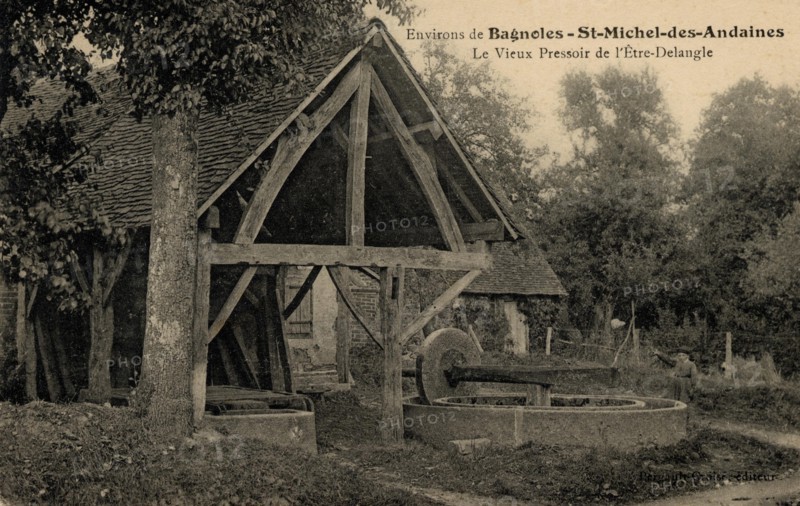 SAINT-MICHEL-DES-ANDAINES