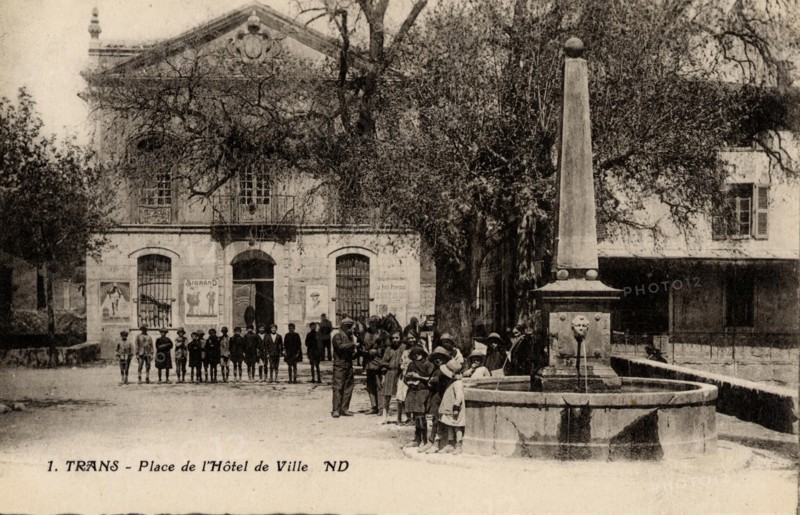 TRANS-EN-PROVENCE
