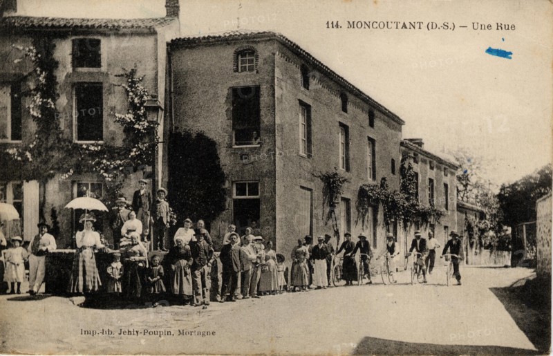 MONCOUTANT