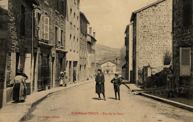 BOURG-DE-THIZY