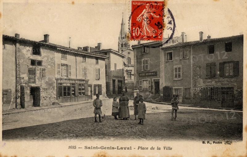 SAINT-GENIS-LAVAL