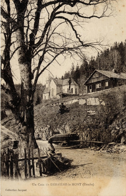 DERRIERE-LE-MONT