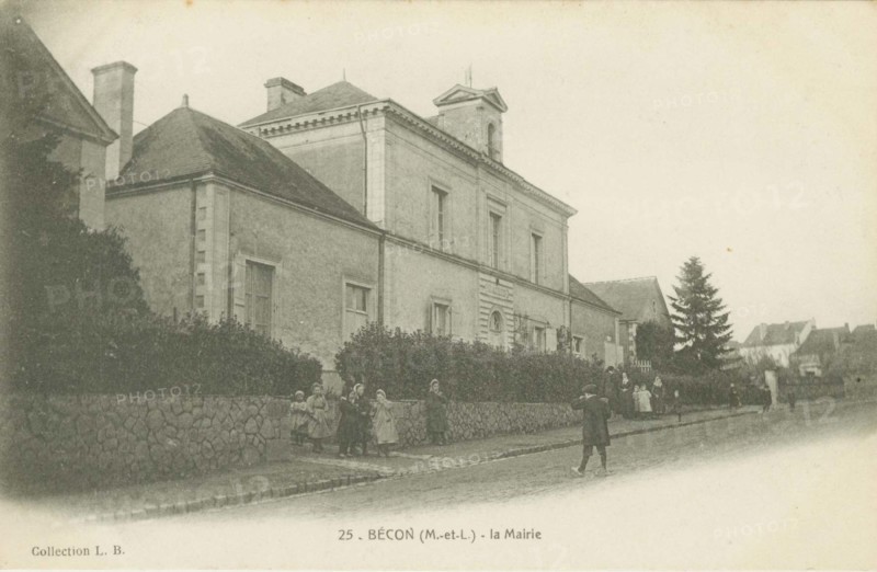BECON-LES-GRANITS