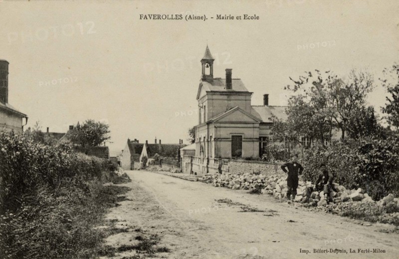 FAVEROLLES
