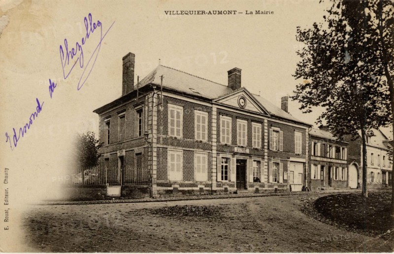 VILLEQUIER-AUMONT