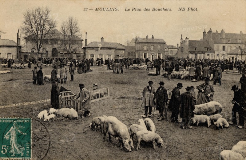 MOULINS