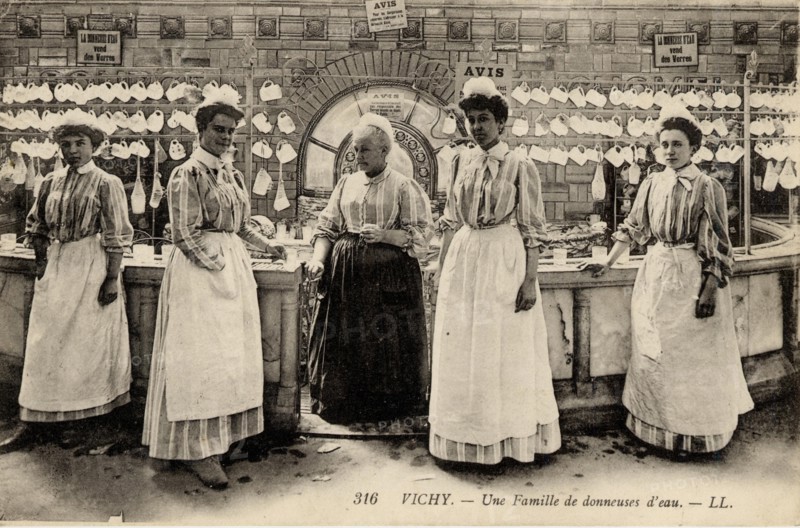 A family of water donors in Vichy