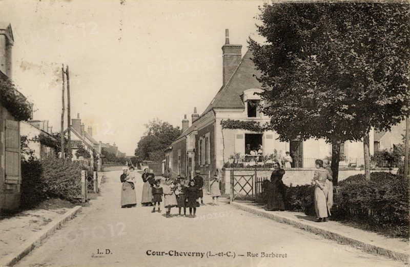 Cour-Cheverny