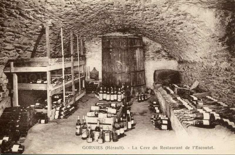 Cave du restaurant de l'Escoutet à Gornies
