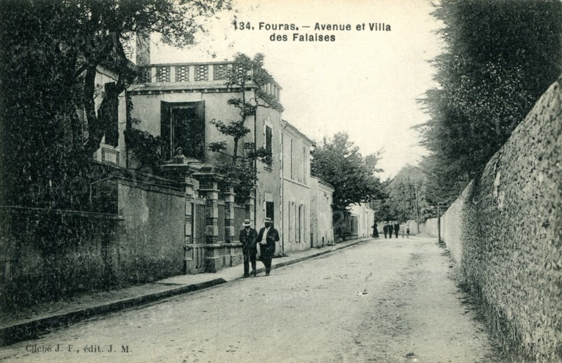 Fouras