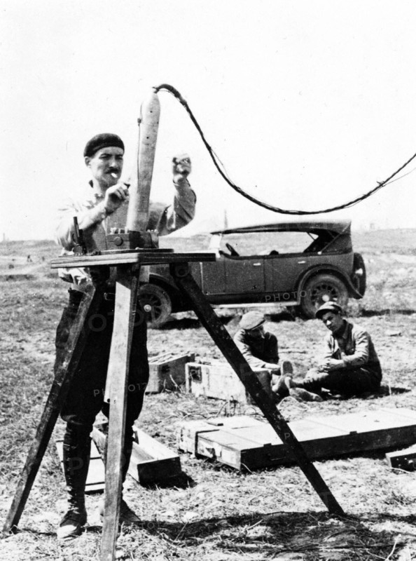 First model of the teleclinometer