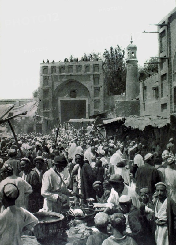 Marché à Kashgar, dans le Turkestan chinois