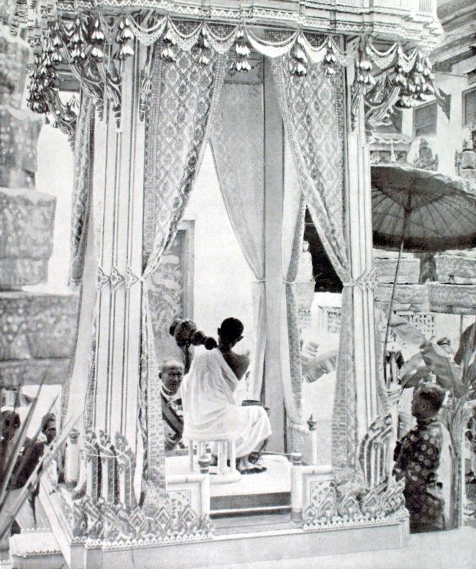 Couronnement du roi du Siam