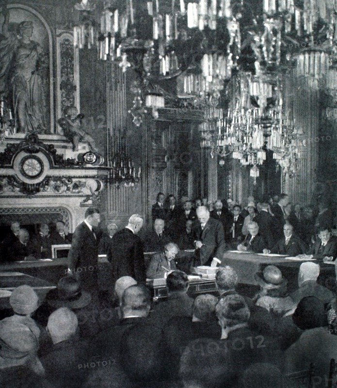 Mr. Aristide Briand signing the general pact for the renunciation of war (August 1928)