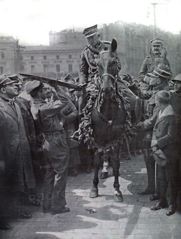 La Pologne prend possession de sa part de la Haute-Silésie (juin 1922)