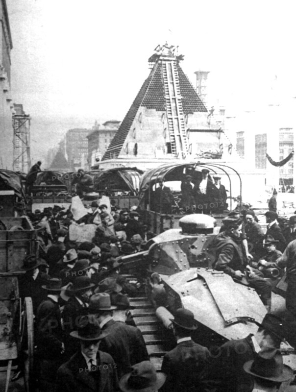A l'occasion du lancement de l'emprunt de la Victoire, grande exposition, à New York, de trophées de guerre