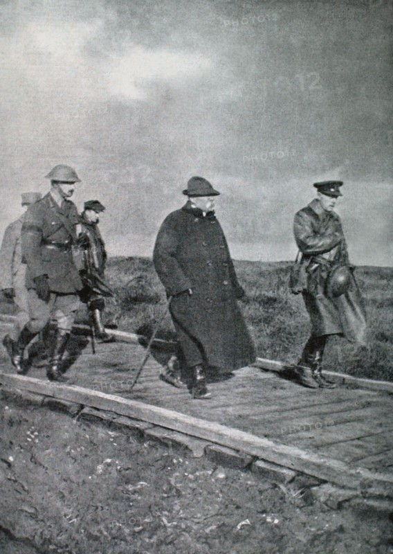 World War I. President Clemenceau visiting the Vimy  plateau (1918)