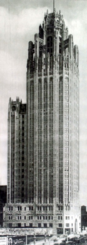 A Chicago, le "Chicago Tribune Building" (1927)