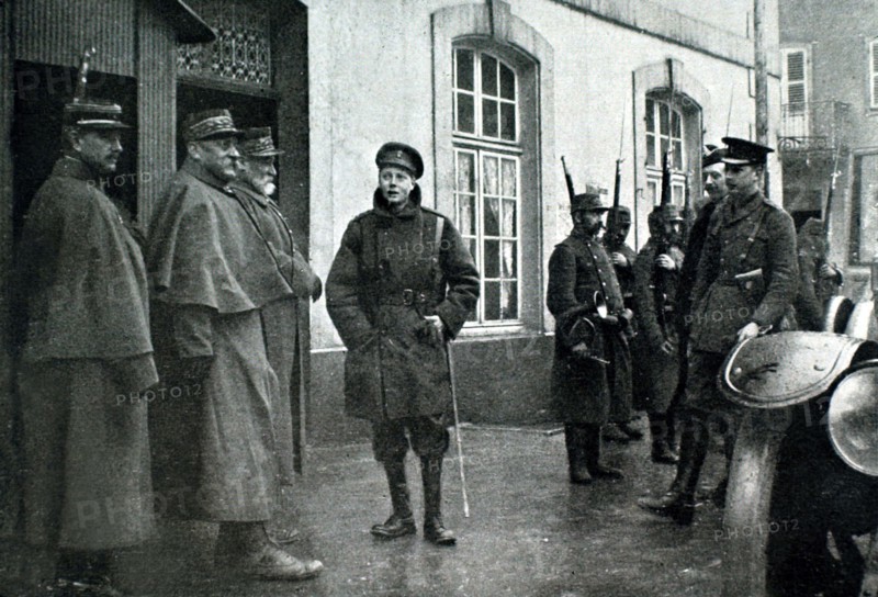 Première Guerre Mondiale.  Le prince de Galles a visité les petites villes alsaciennes libérées par l'armée française (1915)