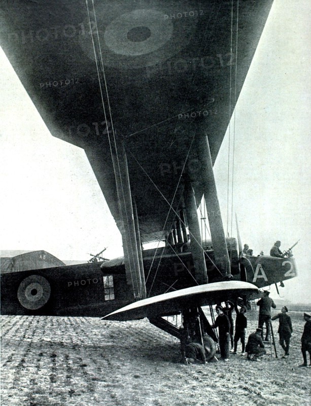 World War I. Large English bomber (1918)