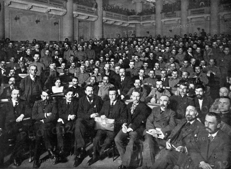 Russian Revolution. The council of labor deputies and soldiers (1917)