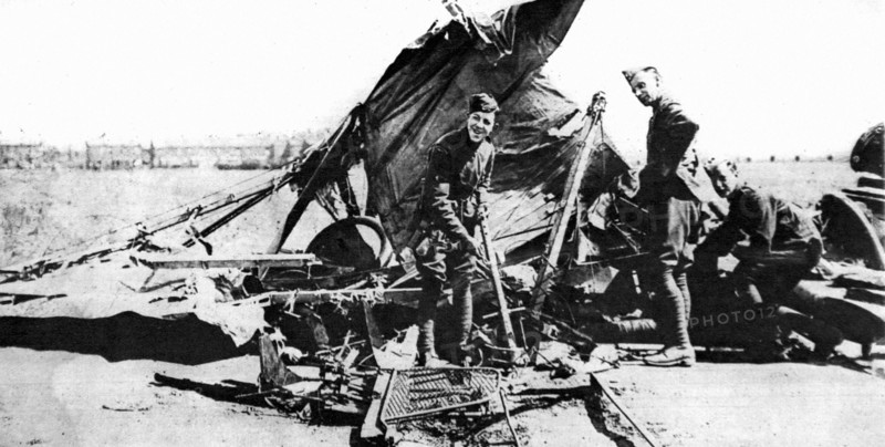 World War I. Raid on London by German Gothas (1918)