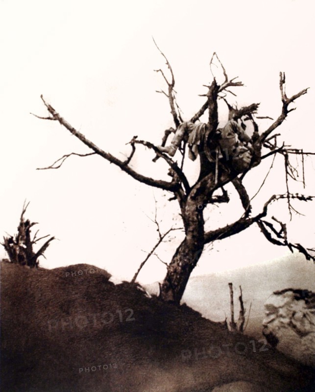 World War I. On the Vauquois  lines, the body of a German  observer officer that could not be removed